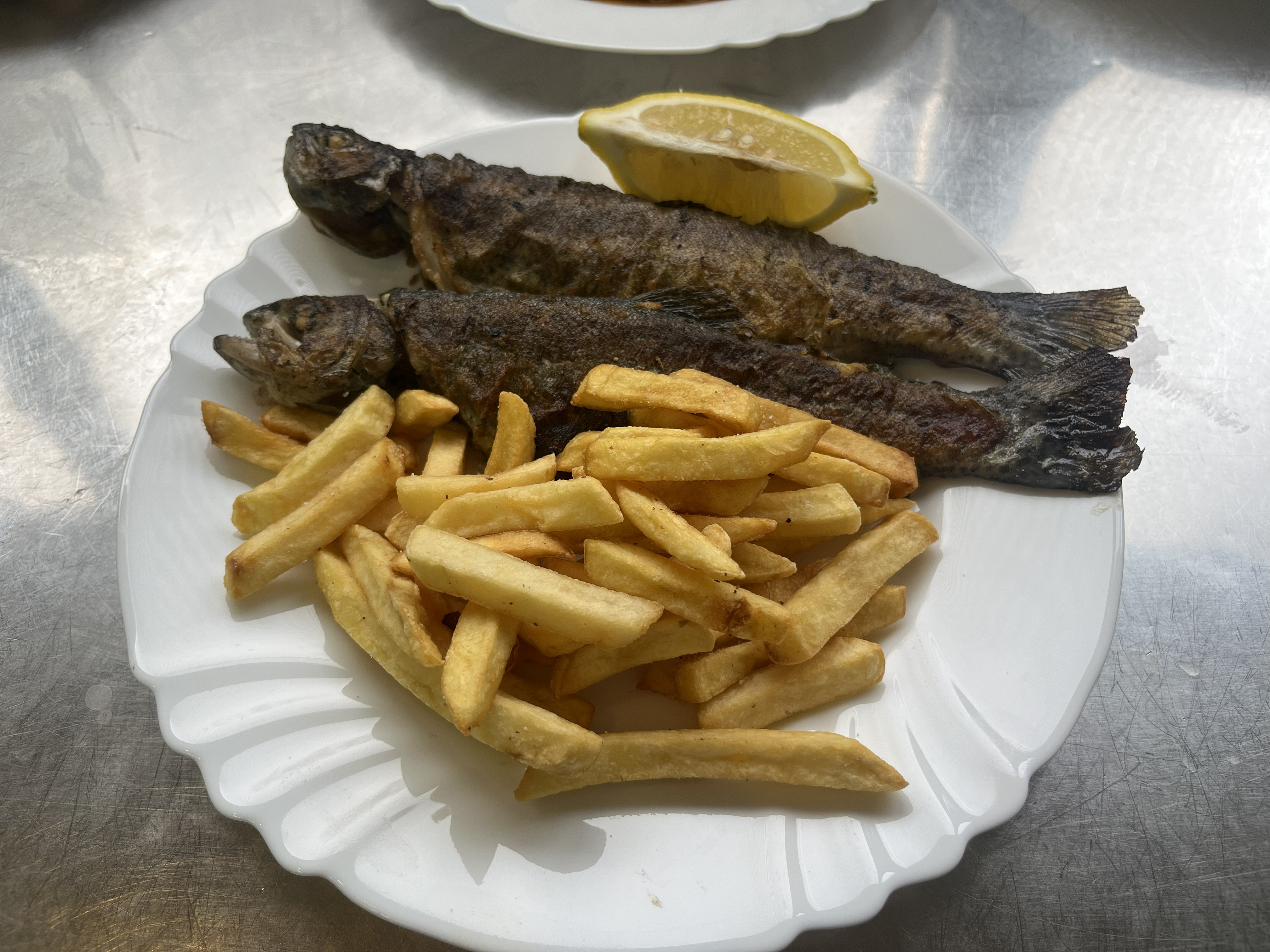 Pečena pastrmka